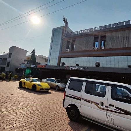 Hotel Nilkanth Navsari 外观 照片