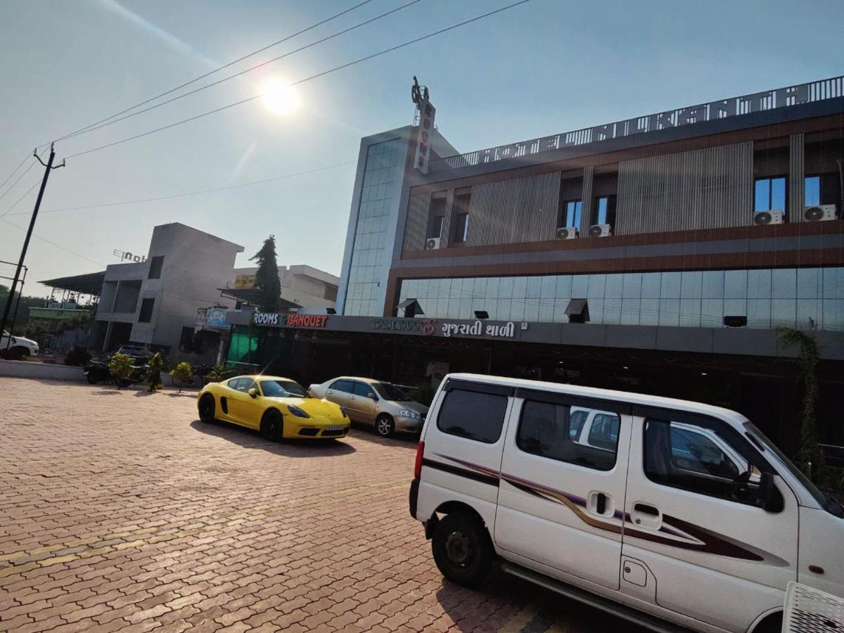 Hotel Nilkanth Navsari 外观 照片