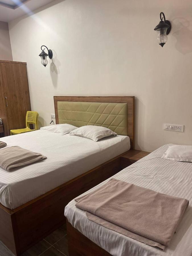 Hotel Nilkanth Navsari 外观 照片