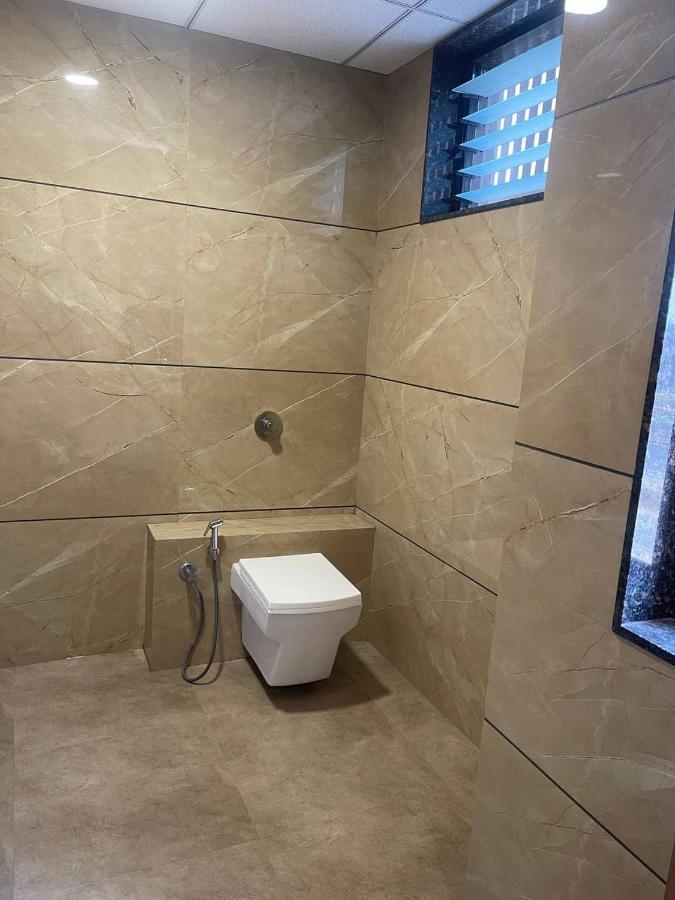 Hotel Nilkanth Navsari 外观 照片