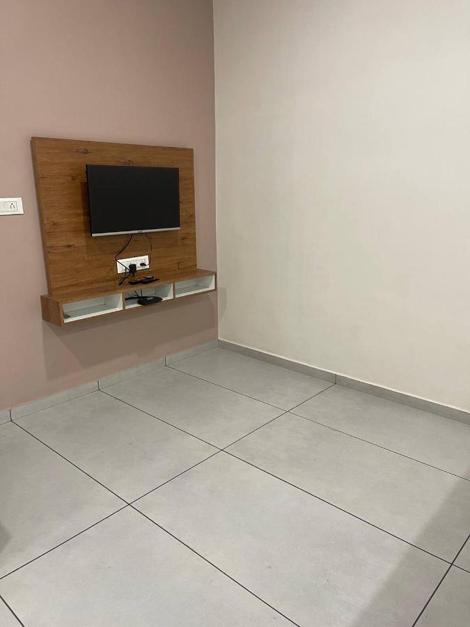 Hotel Nilkanth Navsari 外观 照片